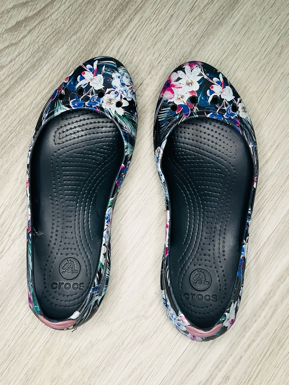 Crocs shoes Womens sz 7 Floral Kadee Graphic Slingback ballet Flats Tropical